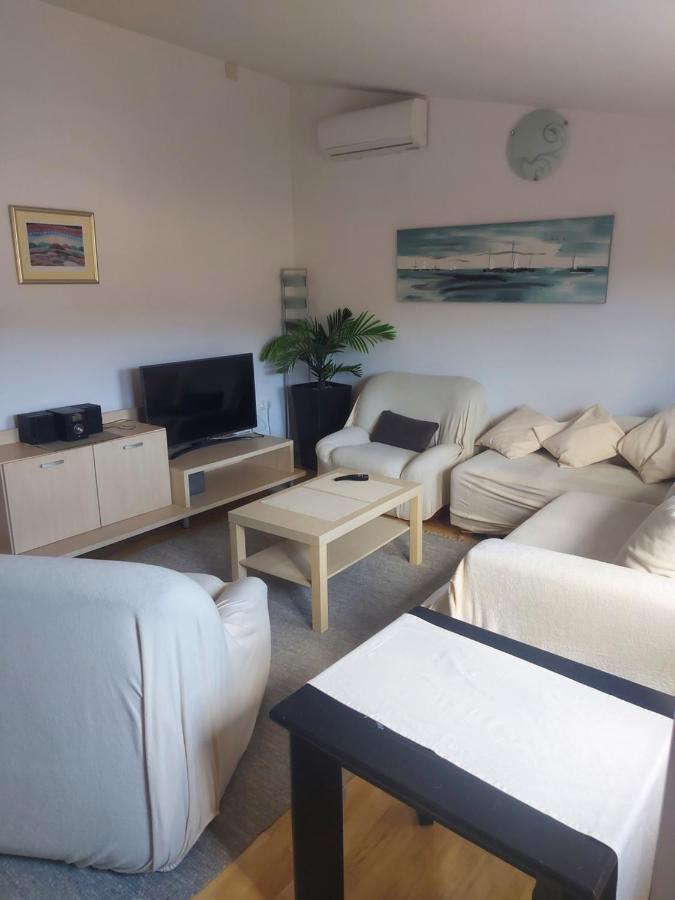 Apartman Marina Sa Parkingom Jelsa  Luaran gambar
